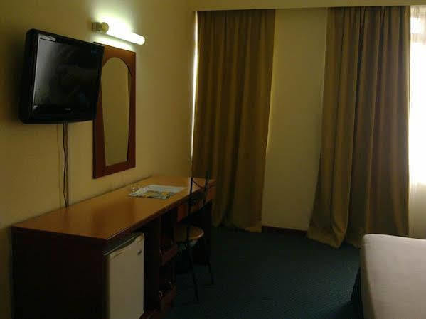 Hotel Caliber Kuala Lumpur Extérieur photo