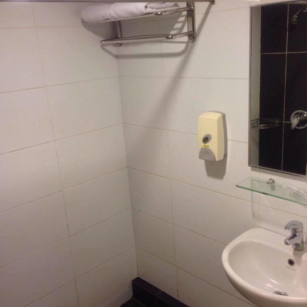 Hotel Caliber Kuala Lumpur Extérieur photo